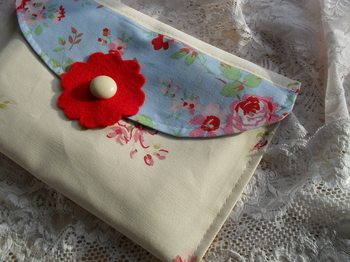How to make a lingerie case by Sue Locke